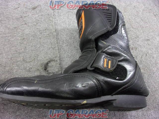 Size 27.0
HYOD
D30
Riding boots-02