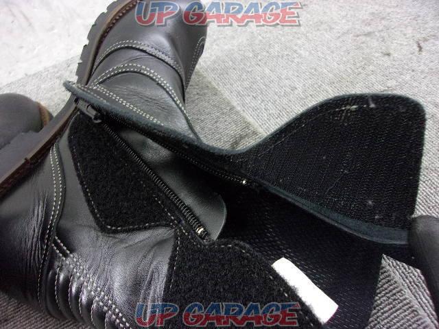 Size 25.5cm
Nankaibuhin (Nanhai parts)
NTB-34
Medium-stitched boots
List price excluding tax: 25,900 yen-07