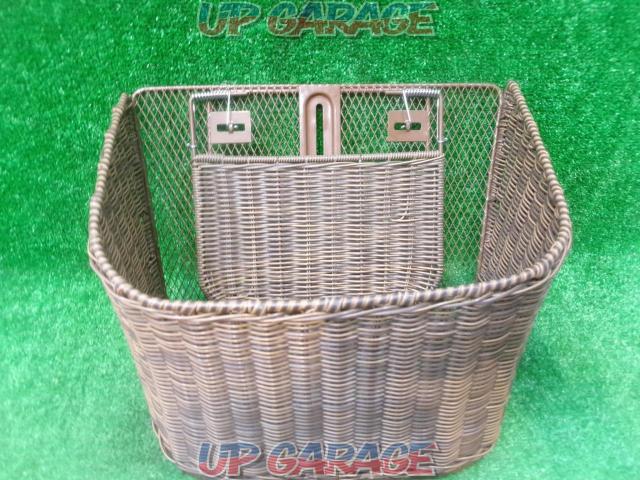 Kitaco front basket
Rattan style deluxe M
Width approx. 380mm
Depth approx. 160mm/
280mm
About height 230mm
Equipment missing item unknown-07