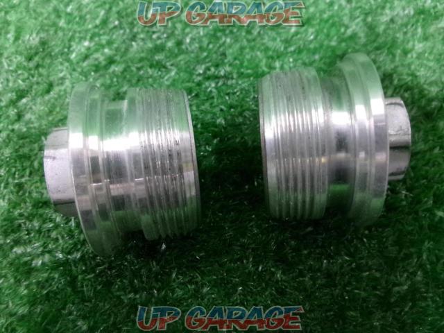 CBR250R (removed from model year unknown) HONDA genuine
Set of 2 front fork caps
Bolt diameter approximately 33Φ-02