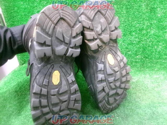 Size 25.5cm
GOLDWIN
MOTORCYCLE
Mesh boots-05