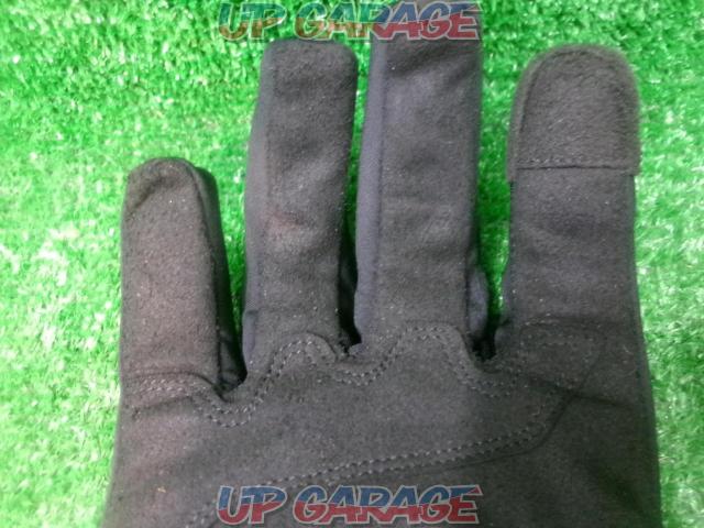 Size L
Heatech
Electric heating glove operation confirmed
4 batteries/charger included-06