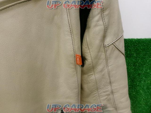 Size LL
HYOD
ST-X
Lite
(ULMO
D 3 O)
Leather jacket
HSL804D
ivory-05