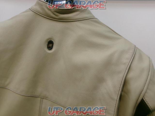 Size LL
HYOD
ST-X
Lite
(ULMO
D 3 O)
Leather jacket
HSL804D
ivory-09