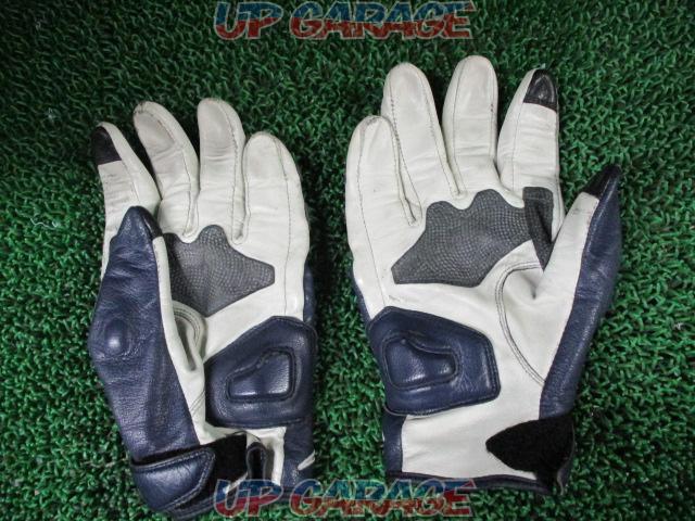 KUSHITANIK-5331
RAVEN
GLOVES
Leather Gloves
Blue-collar
Size: LL-02