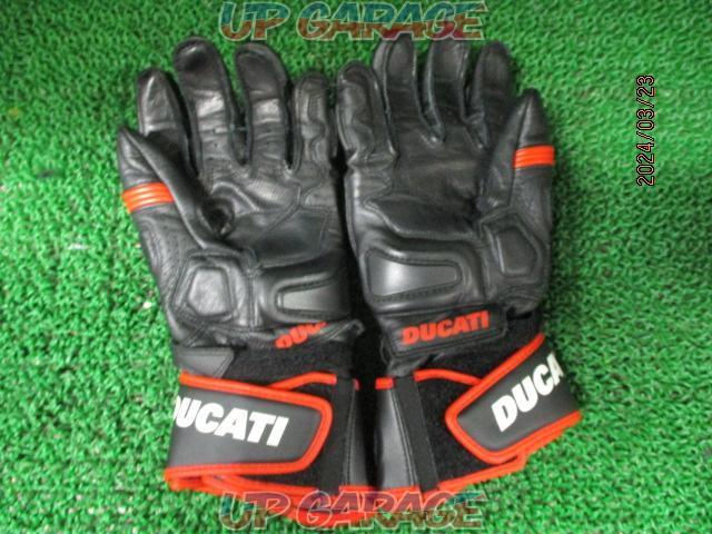 Alpinestars leather gloves
Speed
Evo
C1
Size: XL-02