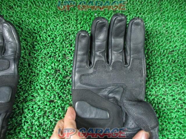 Rookie RLG-001
Leather glove (black)
HARD
RIDING
GLOVE
Size: M-04