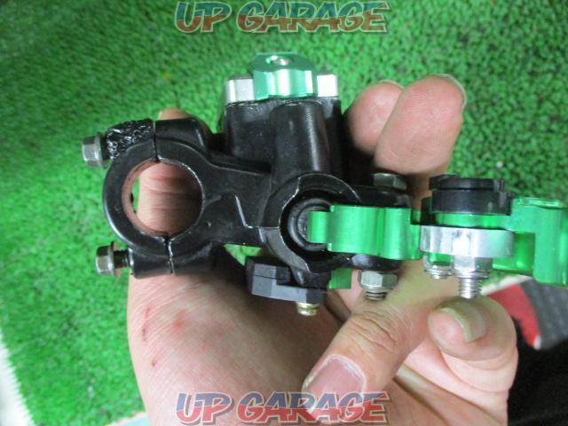 Unknown manufacturer, Chinese?
Front brake master cylinder with unknown piston diameter
KLX250(LX250E) removal-07