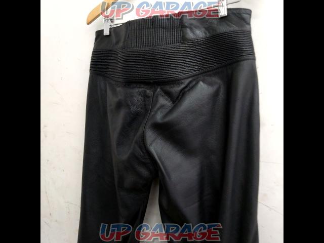 Rookia
Leather pants
Size: LL-04
