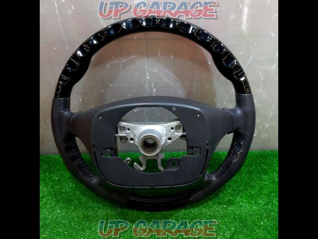 Unknown Manufacturer
Gun grip steering wheel 200 series Hiace/1st to 3rd generation-06