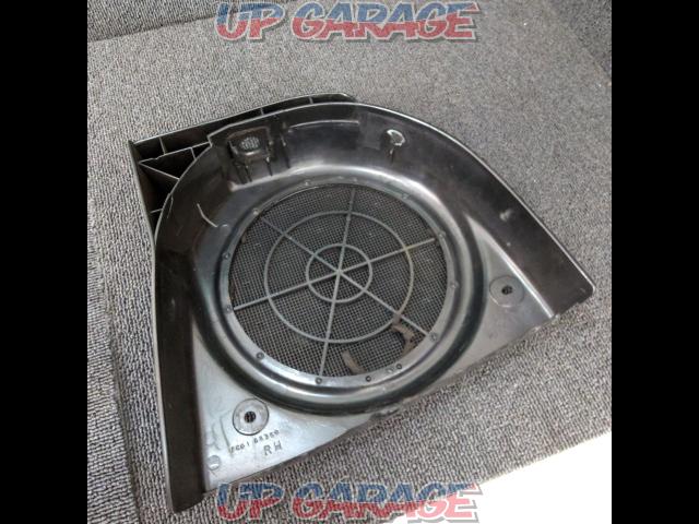 Mazda Genuine RX-7
FC
Genuine
Speaker cover
Right back only-02