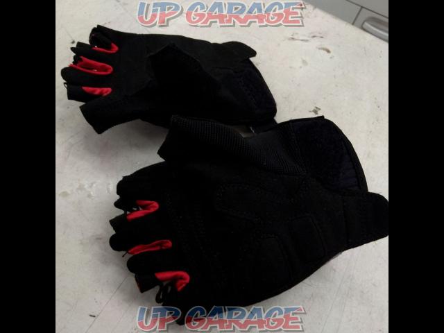 XS size
KOMINE
GK-242
Protective Mesh Half Finger Gloves
Black / Red-03
