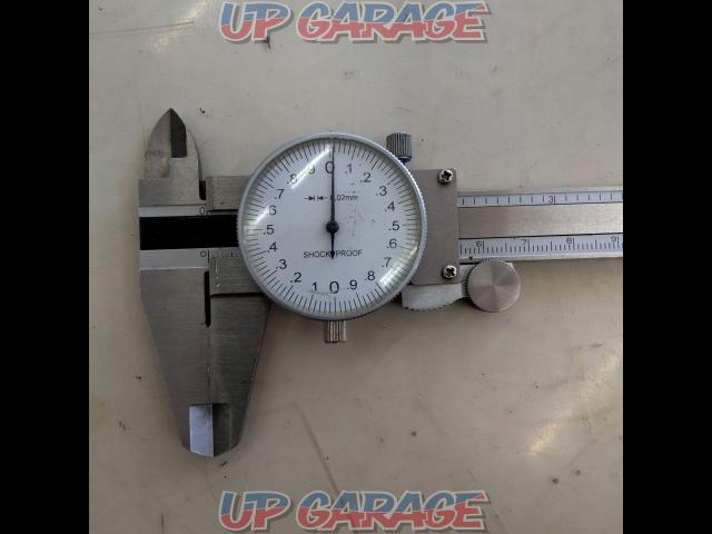 Unknown Manufacturer
Vernier caliper with dial-02
