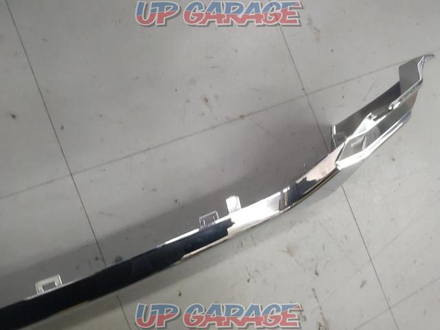TOYOTA
200 series / Hiace
Wide body
Genuine plated front grille-08