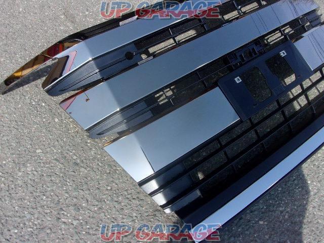 TOYOTA genuine
Front grille-02