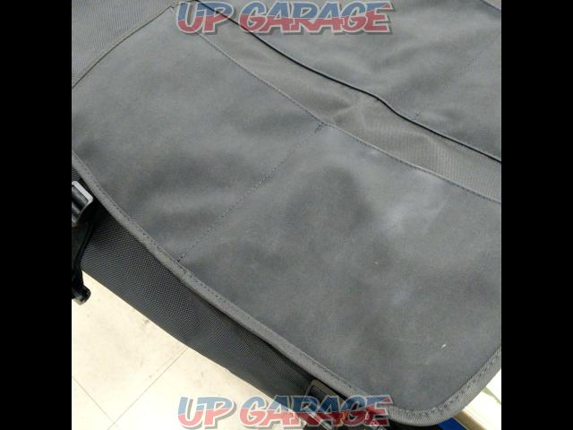 AUDI
Seat back table rest protection-04