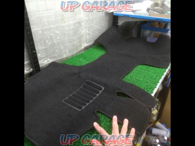 Unknown Manufacturer
We welcome purchases of floor mats! Verbal appraisals are also available.-03