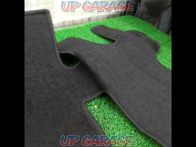 Unknown Manufacturer
We welcome purchases of floor mats! Verbal appraisals are also available.-06