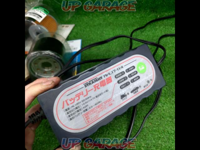 STRAIGHT
Battery Charger-03