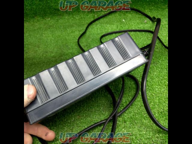 STRAIGHT
Battery Charger-04