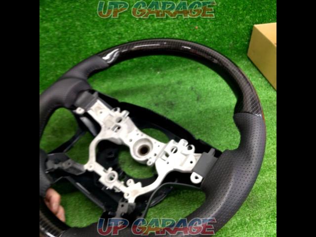 Unknown Manufacturer
Leather Combi
Steering-08