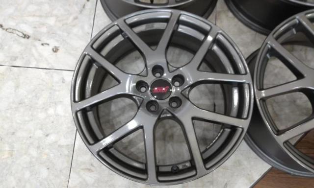 SUBARU
GT series XV
Genuine option
STI
18 inches wheel-02