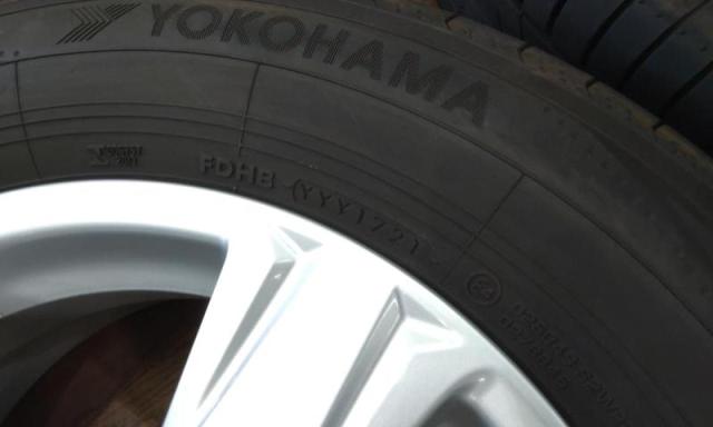 【1本メーカー違い】トヨタ30系 アルファード/ヴェルファイア/後期純正 ホイール + YOKOHAMA BluEath RV02 + GOODYEAR EfficientGrip RVF02-03