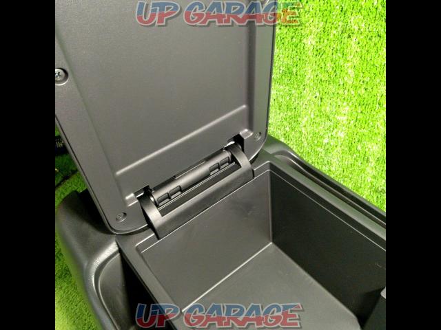 TOYOTA
Genuine center console for Hiace 200 series-05