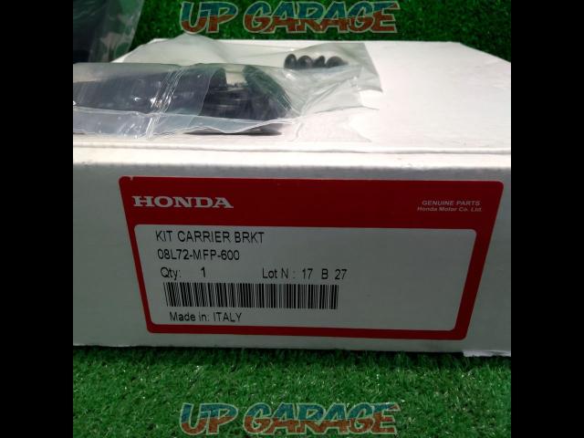 Honda (HONDA) genuine
OP
Top box
35L
Mounting
Attachment
08L72-MFP-600CB1300SB-05