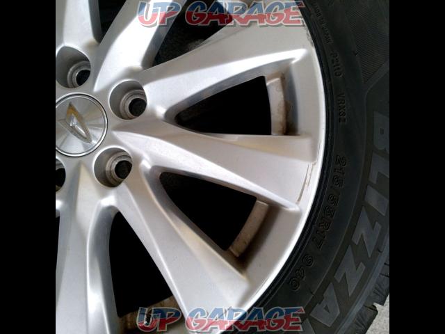 Daihatsu genuine
Altis genuine wheels + BRIDGESTONE BLIZZAK
VRX3-04