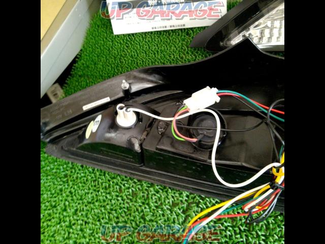 D-MAX
Clear side indicators
LED tail-06