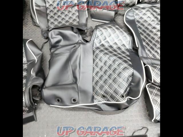 clazzio
Seat Cover
[Prius α
ZVW41 series-06
