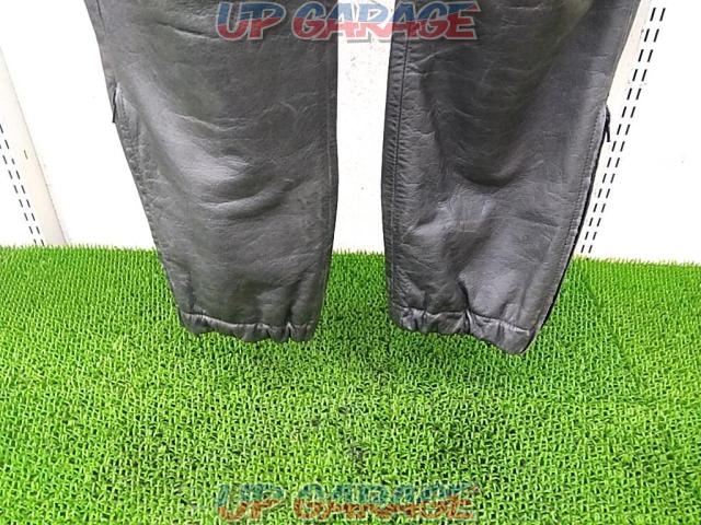 DUCATI
Leather pants
Size: 52-06