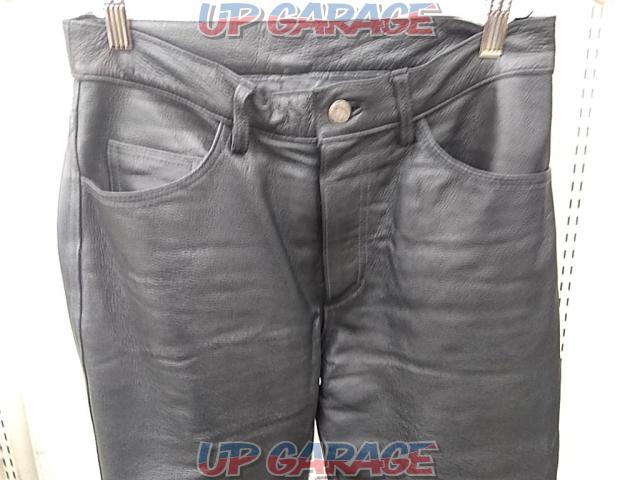 Unknown Manufacturer
Leather pants
Size: 76cm-04