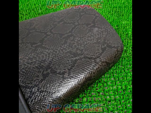 CBR1000RR (SC57)
Genuine Chokawa
Snake pattern tandem seat-03