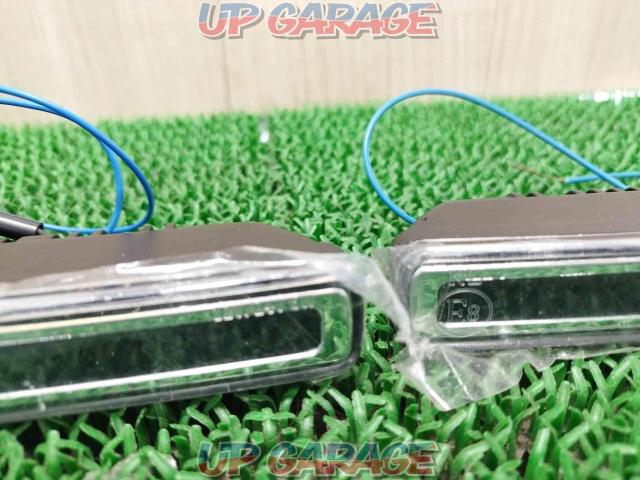 Unknown Manufacturer
LED daytime running lights with sequential turn signals
Right and left-05