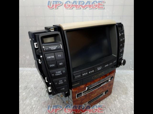 Toyota
Crown Royal genuine navigation monitor-03