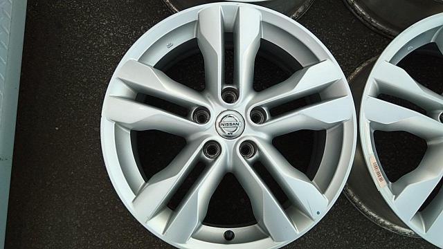 Nissan genuine
X-TRAIL original wheel-02