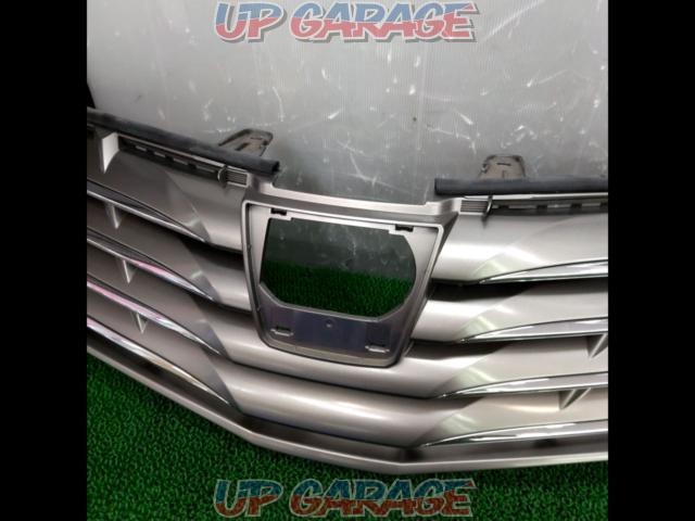 TOYOTA
Series 20 Alphard previous term genuine front grille-03