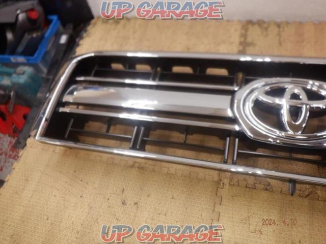 Toyota original front grille-05