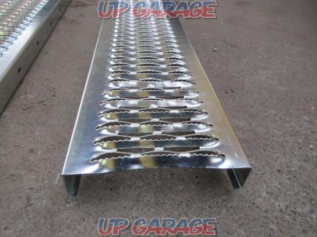 Unknown Manufacturer
Steel ladder rail
(X04090)-09