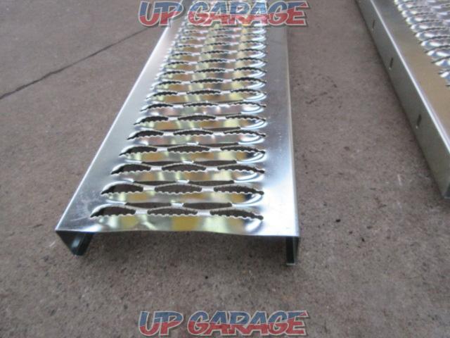 Unknown Manufacturer
Steel ladder rail
(X04090)-10