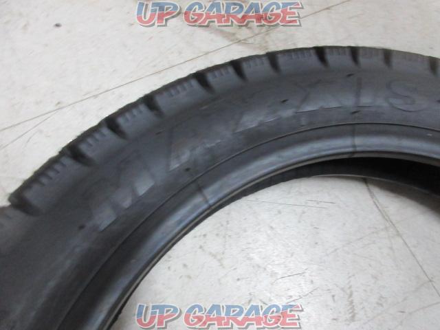 MAXXIS
SNOW
Spike tires front and rear set
(X04317)-03