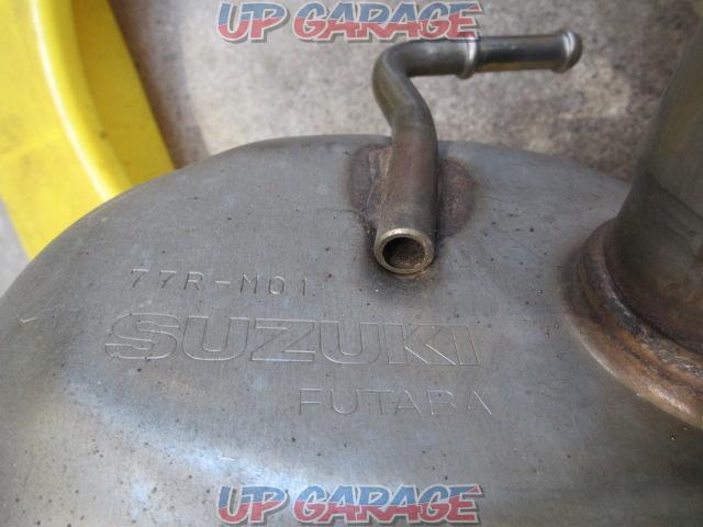 Suzuki genuine
Jimny/JB64 genuine mid pipe +
Muffler
(X04375)-07