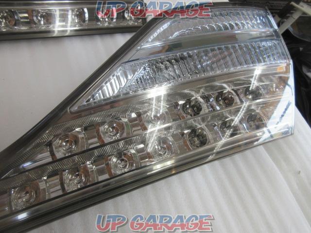 TOYOTA
Estima 50 early model genuine option clear LED tail lens (X04459)-07