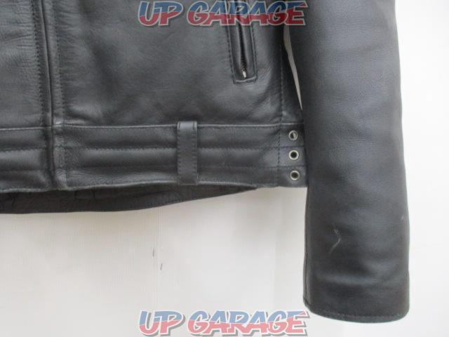 Liugoo
Leathers
Leather jacket
M size-04