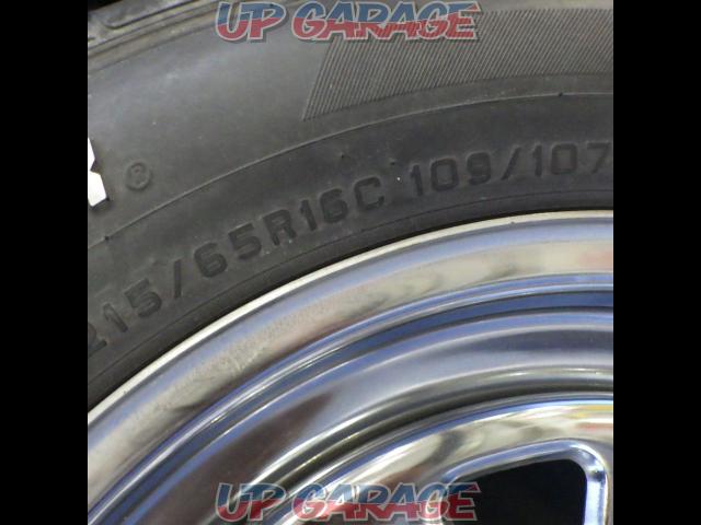Unknown Manufacturer
Daytona style
Plated steel wheel
+
GOODYEAR (Goodyear)
NASCAR
EAGLE
# 1-08