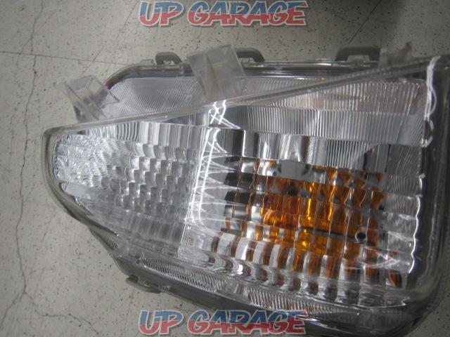 Toyota
Prius
30 series
Late version
Genuine blinker lens
Right and left
X04054-03