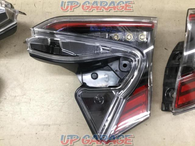 Toyota
C-HR
Previous term genuine
Full LED tail lens
Right and left-06