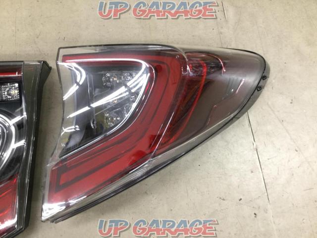 Toyota
C-HR
Previous term genuine
Full LED tail lens
Right and left-07